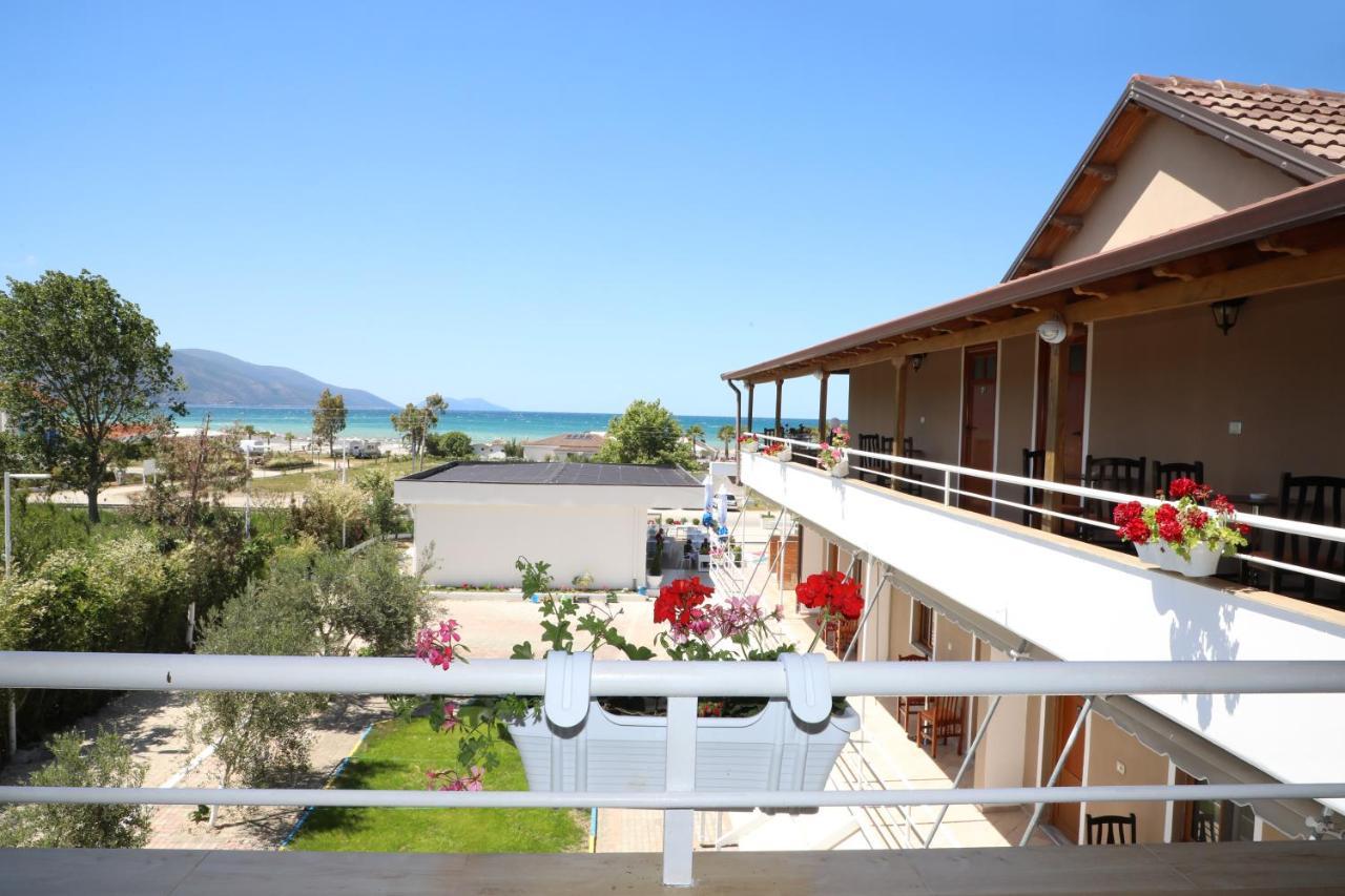 Dolce Italia Residence Radhimë Exteriör bild