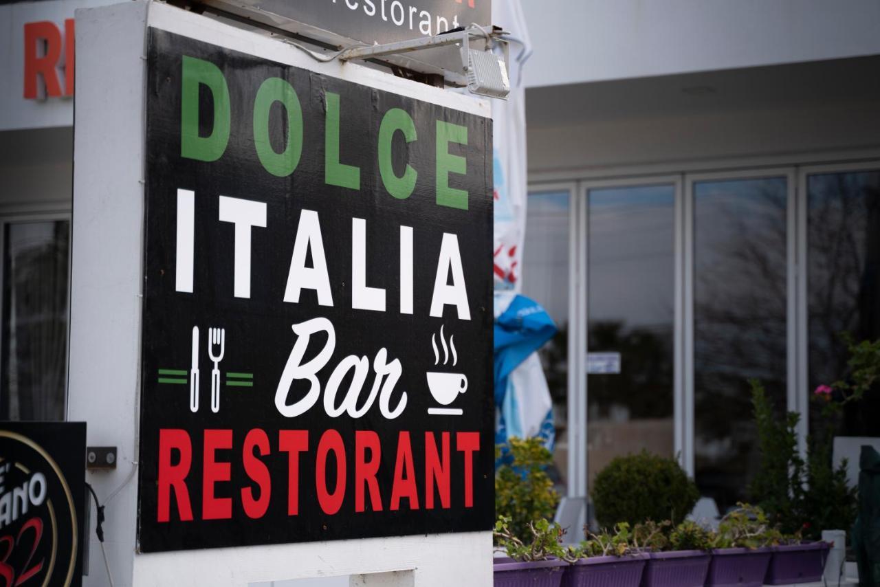 Dolce Italia Residence Radhimë Exteriör bild
